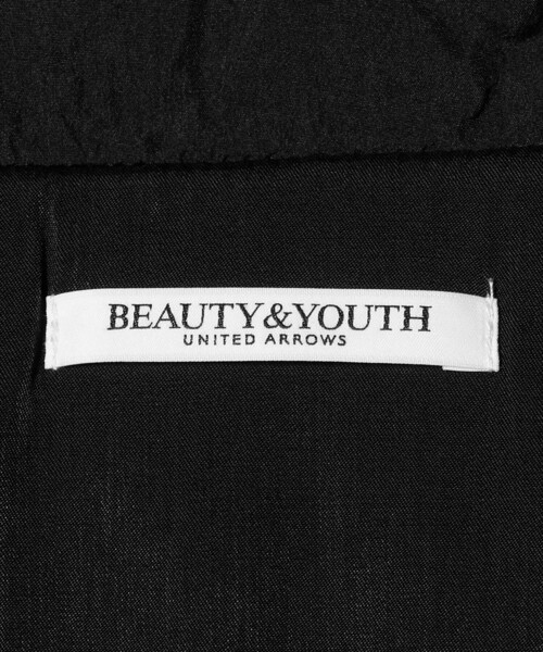 BEAUTY&YOUTH UNITED ARROWS(ビューティーアンドユースユナイテッドアローズ)の「ナイロン パフ フードブルゾン(その他アウター・レディース・オフホワイト/ブラック・S/M)」の6枚目の写真