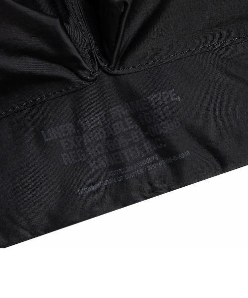 KANEITEI(カネイテイ)の「ROME HELMET BAG L (BLACK) / RECYCLED(メッセンジャーバッグ・レディース・ブラック・FREE)」の3枚目の写真