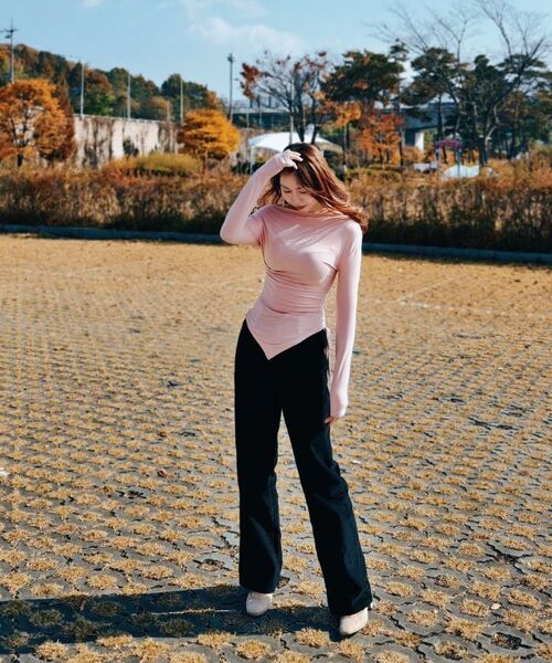 DANGLEDROP(ダングルドロップ)の「DGDP コーデュロイスタンダードワイドパンツ_ブラック(その他パンツ・レディース・その他・SMALL/MEDIUM)」の13枚目の写真