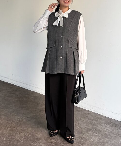 Chez toi（シェトワ）の「タックペプラムダンボールベスト（ベスト