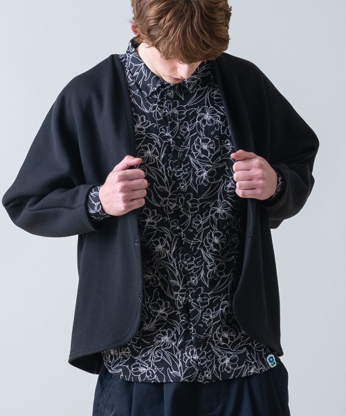 rehacer（レアセル）の「rehacer : Butterfly Dolman Cardigan / バタフライ ドルマン カーディガン（カーディガン/ボレロ・メンズ・アイボリー/ブラック・X-LARGE/LARGE/MEDIUM/SMALL）」の20枚目の写真