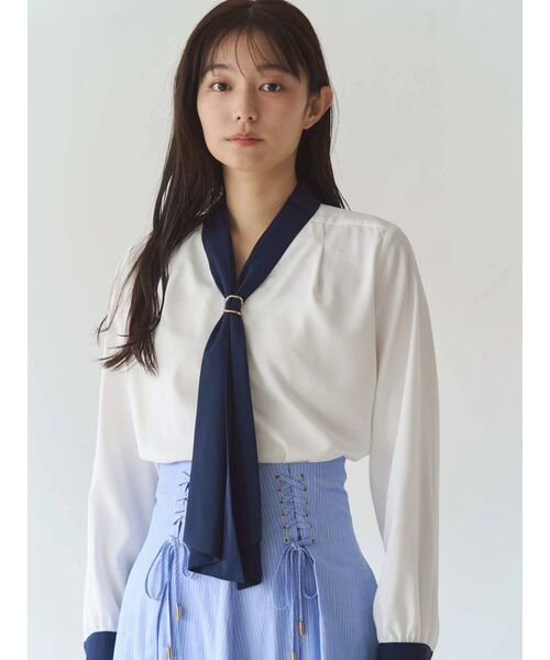 TONAL(トーナル)の「スカーフリングタイブラウス(シャツ/ブラウス・レディース・ピンク/ネイビー/オフホワイト・MEDIUM)」の5枚目の写真