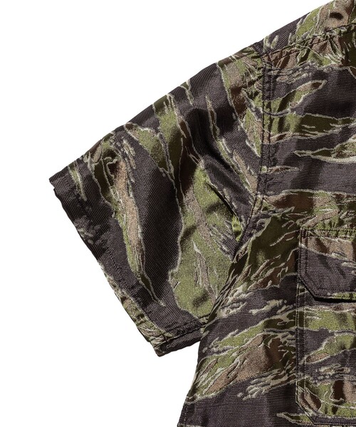 BEAMS PLUS(ビームスプラス)の「MIL-SHT Tiger Stripe Mesh Jacquard(シャツ/ブラウス・メンズ・その他・SMALL/MEDIUM/X-LARGE/LARGE)」の5枚目の写真