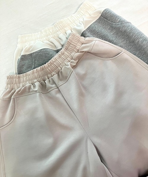 Q(キュー)の「切替ラインパンツ(その他パンツ・レディース・アイボリー/ライトグレー・MEDIUM)」の6枚目の写真