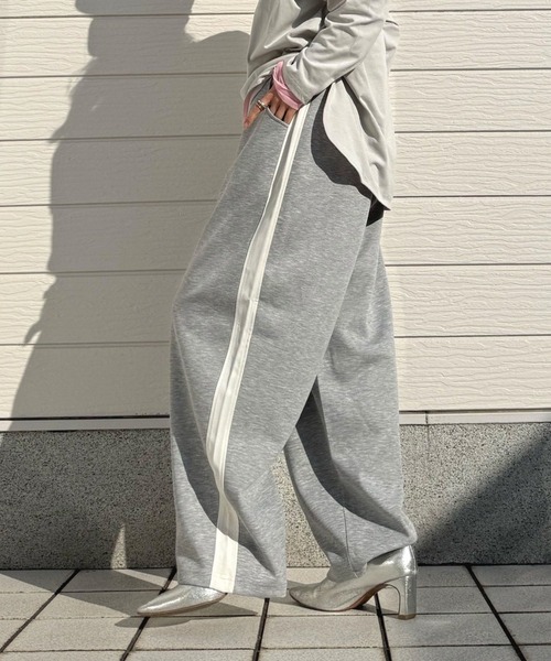 Q(キュー)の「切替ラインパンツ(その他パンツ・レディース・アイボリー/ライトグレー・MEDIUM)」の9枚目の写真