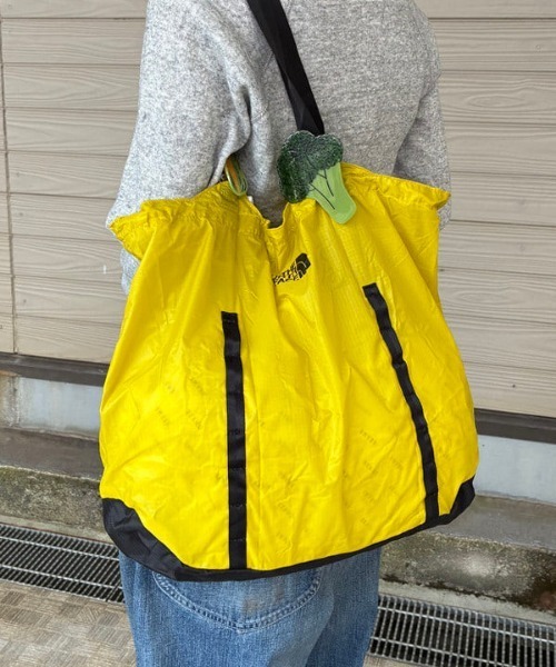 THE NORTH FACE(ザノースフェイス)の「THE NORTH FACE / Mayfly Tote / NM62377(トートバッグ・レディース・グリーン/イエロー・ONE SIZE)」の5枚目の写真