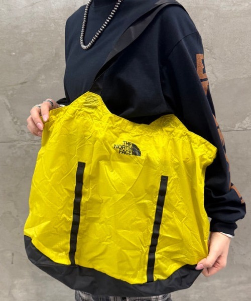 THE NORTH FACE(ザノースフェイス)の「THE NORTH FACE / Mayfly Tote / NM62377(トートバッグ・レディース・グリーン/イエロー・ONE SIZE)」の6枚目の写真