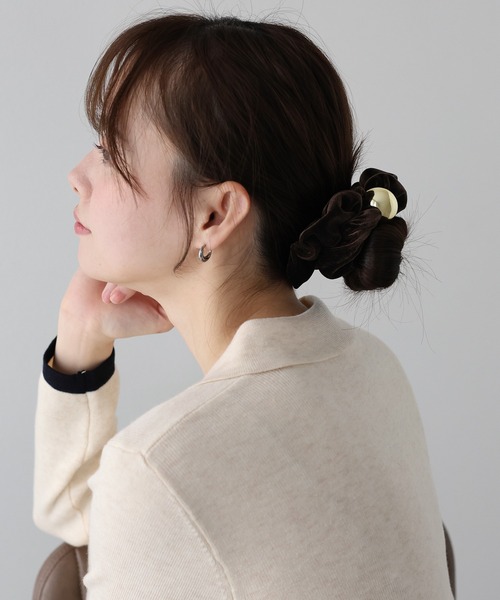 BLUEEAST（ブルーイースト）の「メタルボールベロアシュシュ（シュシュ・レディース・ブラウン/モカ/ブラック・FREE）」の2枚目の写真