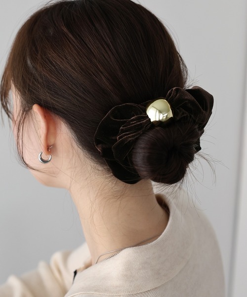 BLUEEAST（ブルーイースト）の「メタルボールベロアシュシュ（シュシュ・レディース・ブラウン/モカ/ブラック・FREE）」の8枚目の写真