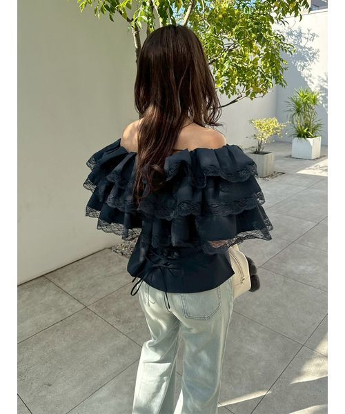 LILY BROWN(リリーブラウン)の「ボリュームフリルオフショルブラウス(シャツ/ブラウス・レディース・ネイビー/ホワイト/グリーン・F)」の17枚目の写真