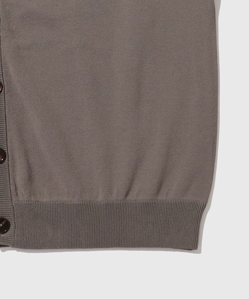 ADAM ET ROPE'（アダムエロペ）の「強撚プレーティングニットカーディガン（カーディガン/ボレロ・メンズ・ブラック/チャコールグレー・L/M）」の5枚目の写真