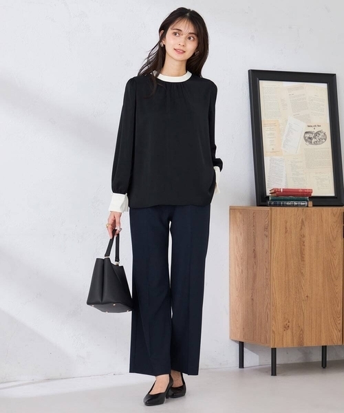 a.v.v(アーヴェヴェ)の「2WAYスタンドネックブラウス(シャツ/ブラウス・レディース・ダークインディゴブルー/ホワイト/ブラック・40/38/36)」の8枚目の写真