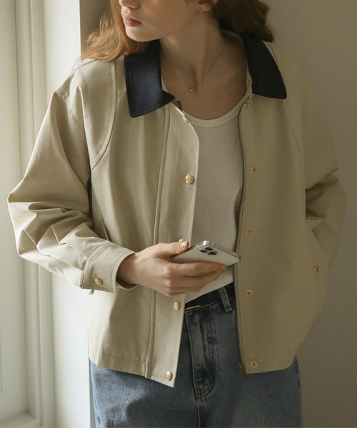 TILL I DIE(ティルアイダイ)の「Danna coloring collar gold button jumper_Beige(その他アウター・レディース・ベージュ・FREE)」の1枚目の写真