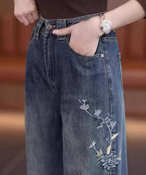 サイドボタニカル刺繍デニムパンツ（デニムパンツ）｜＆soiree（アンド