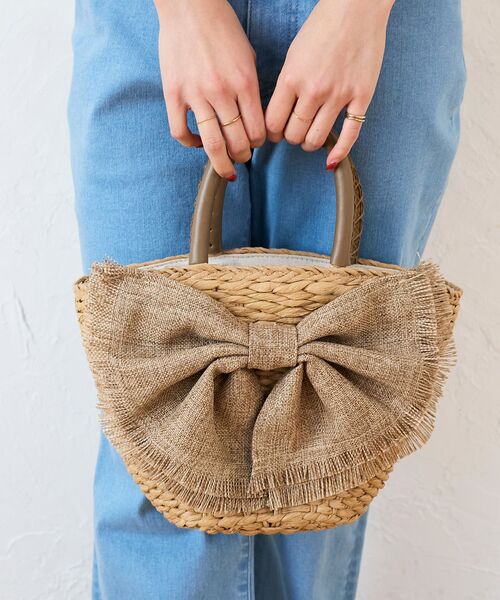 le.coeur blanc(ルクールブラン)の「リボン付きバケツ型トートバック(トートバッグ・レディース・ベージュ/ブラック・FREE)」の8枚目の写真