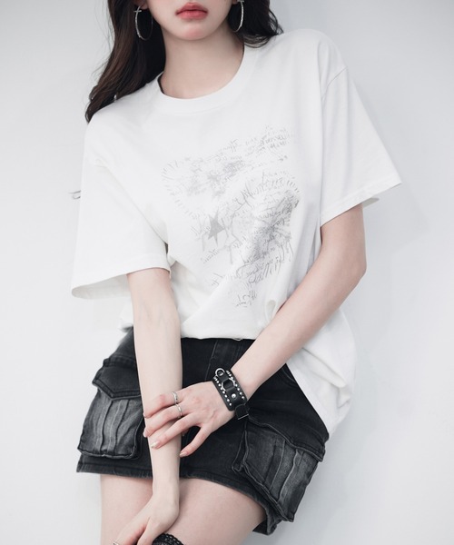 VEILA（ヴェイラ）の「ヴィンテージ風 プリントTシャツ（Tシャツ/カットソー・レディース・ホワイト・フリー）」の12枚目の写真