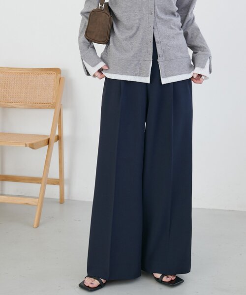 DISCOAT（ディスコート）の「【SS先行予約】トロミ2タックワイドパンツ《WEB限定カラーあり》（スラックス・レディース・ダークブラウン/ベージュ系その他/グレー/グレイッシュベージュ/ブラック/アイボリー/ネイビー・ML/MEDIUM/PS/TM/LARGE/SMALL）」の7枚目の写真