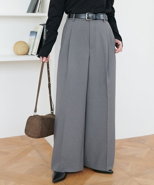 DISCOAT（ディスコート）の「とろみ2タックワイドパンツ《WEB限定カラーあり》（スラックス・レディース・ダークブラウン/ベージュ系その他/グレー/グレイッシュベージュ/ブラック/アイボリー/ネイビー・ML/MEDIUM/PS/TM/LARGE/SMALL）」の9枚目の写真