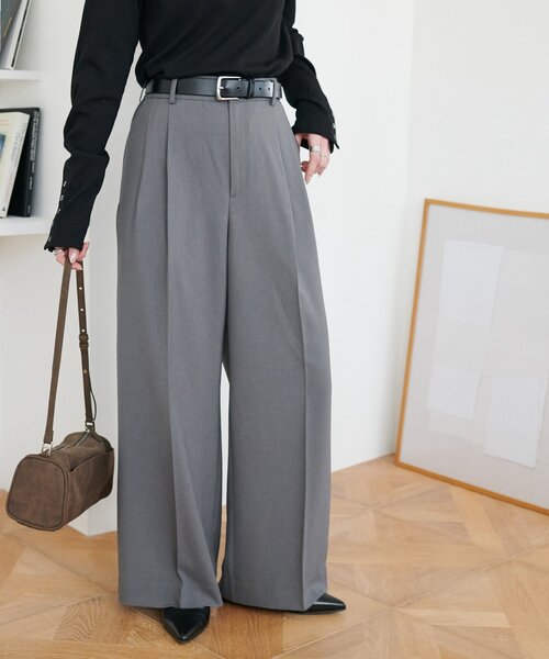 DISCOAT（ディスコート）の「とろみ2タックワイドパンツ《WEB限定カラーあり》（スラックス・レディース・ダークブラウン/ベージュ系その他/グレー/グレイッシュベージュ/ブラック/アイボリー/ネイビー・ML/MEDIUM/PS/TM/LARGE/SMALL）」の10枚目の写真