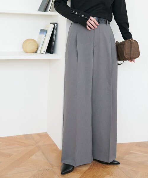 DISCOAT（ディスコート）の「とろみ2タックワイドパンツ《WEB限定カラーあり》（スラックス・レディース・ダークブラウン/ベージュ系その他/グレー/グレイッシュベージュ/ブラック/アイボリー/ネイビー・ML/MEDIUM/PS/TM/LARGE/SMALL）」の11枚目の写真