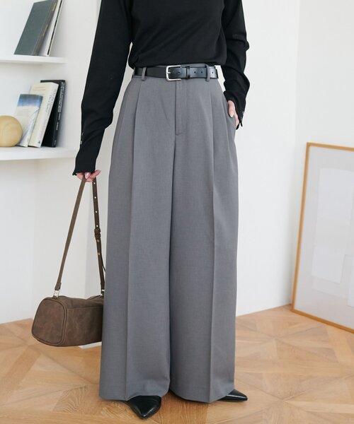 DISCOAT（ディスコート）の「とろみ2タックワイドパンツ《WEB限定カラーあり》（スラックス・レディース・ダークブラウン/ベージュ系その他/グレー/グレイッシュベージュ/ブラック/アイボリー/ネイビー・ML/MEDIUM/PS/TM/LARGE/SMALL）」の12枚目の写真