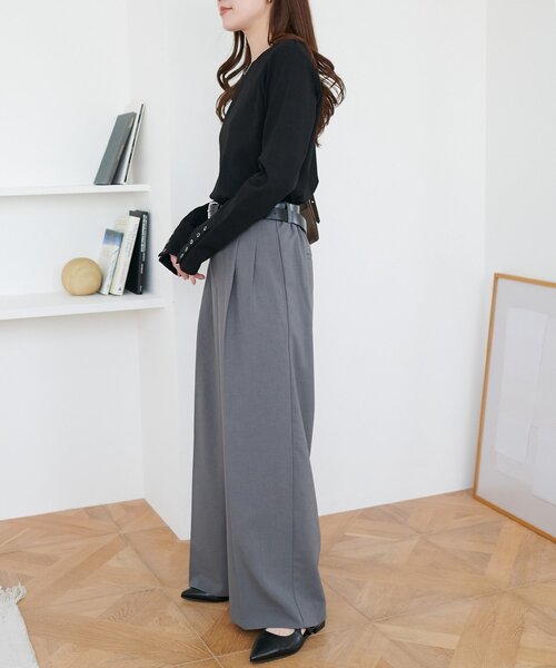 DISCOAT（ディスコート）の「とろみ2タックワイドパンツ《WEB限定カラーあり》（スラックス・レディース・ダークブラウン/ベージュ系その他/グレー/グレイッシュベージュ/ブラック/アイボリー/ネイビー・ML/MEDIUM/PS/TM/LARGE/SMALL）」の17枚目の写真