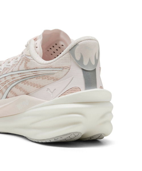 PUMA プーマ ウィメンズ ディヴィエイト ニトロ 4 ランニングシューズ