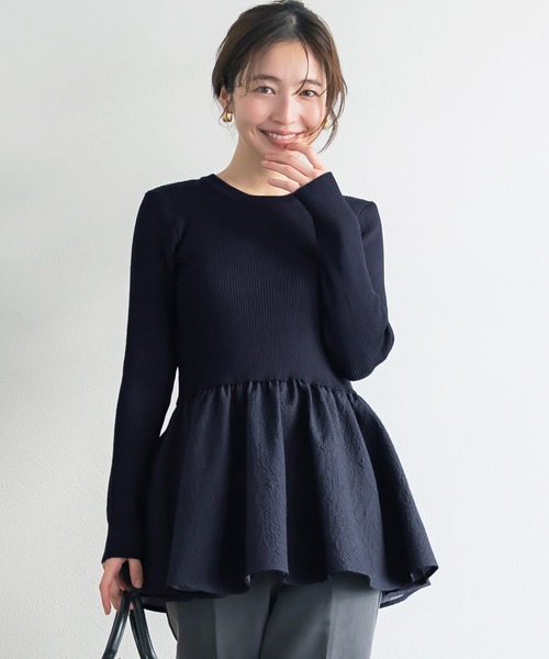 coca（coca）（コカ）の「エンボスドッキングフレアニット（ニット/セーター・レディース・ブラック/ネイビー・L/M/S）」の2枚目の写真