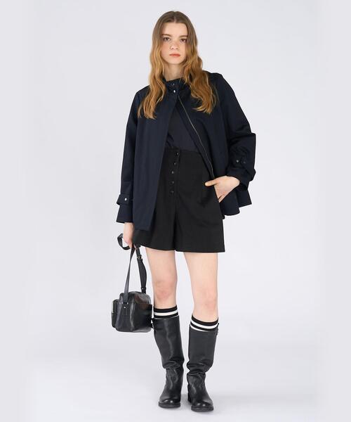 To b. by agnes b.（トゥービーバイアニエスベー）の「コットン スタンドカラー ジップアップ ショートコート（その他アウター・レディース・ネイビー・FREE）」の5枚目の写真