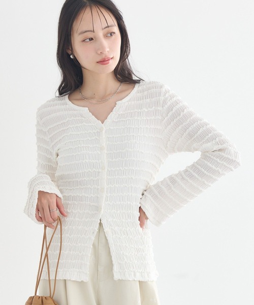 earth music&ecology(アースミュージックアンドエコロジー)の「【2026SS/先行予約】シャーリングカットカーディガン(カーディガン/ボレロ・レディース・ピンク/ブラック/アイボリー/ミント・FREE)」の2枚目の写真