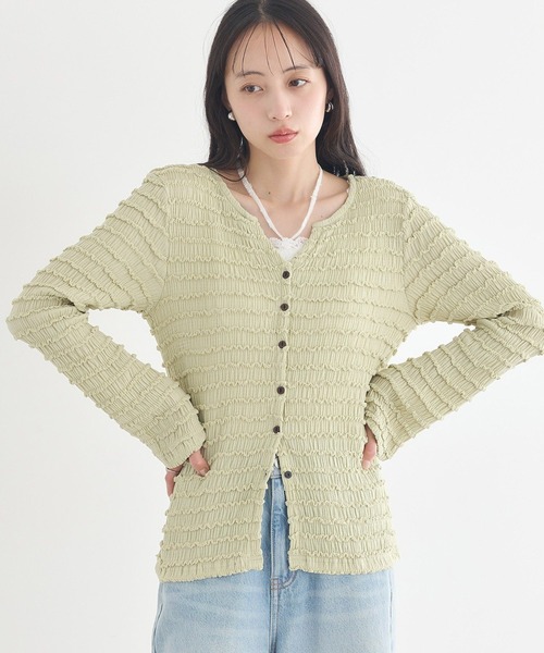 earth music&ecology(アースミュージックアンドエコロジー)の「【2026SS/先行予約】シャーリングカットカーディガン(カーディガン/ボレロ・レディース・ピンク/ブラック/アイボリー/ミント・FREE)」の1枚目の写真