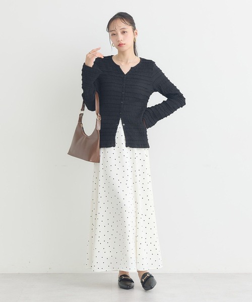 earth music&ecology(アースミュージックアンドエコロジー)の「【2026SS/先行予約】シャーリングカットカーディガン(カーディガン/ボレロ・レディース・ピンク/ブラック/アイボリー/ミント・FREE)」の22枚目の写真