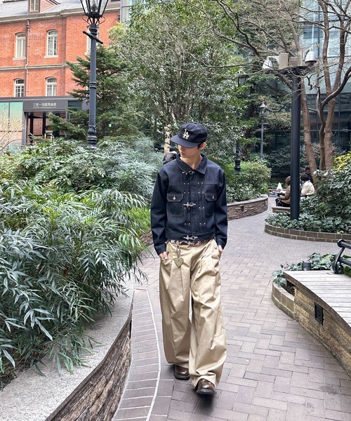 kutir（クティール）の「2TUCK BUGGY BALLOON CHINO PANTS／2タックバギーバルーンチノパン（チノパンツ・メンズ・ベージュ/ブラック・MEDIUM/SMALL/LARGE）」の22枚目の写真