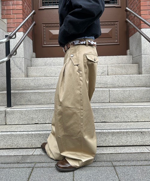 kutir（クティール）の「2TUCK BUGGY BALLOON CHINO PANTS／2タックバギーバルーンチノパン（チノパンツ・メンズ・ベージュ/ブラック・MEDIUM/SMALL/LARGE）」の19枚目の写真