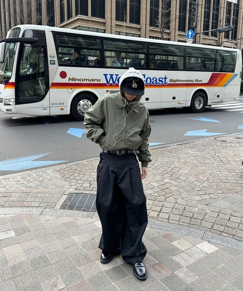 kutir（クティール）の「2TUCK BUGGY BALLOON CHINO PANTS／2タックバギーバルーンチノパン（チノパンツ・メンズ・ベージュ/ブラック・MEDIUM/SMALL/LARGE）」の7枚目の写真