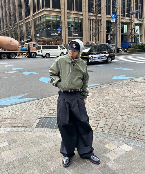 kutir（クティール）の「2TUCK BUGGY BALLOON CHINO PANTS／2タックバギーバルーンチノパン（チノパンツ・メンズ・ベージュ/ブラック・MEDIUM/SMALL/LARGE）」の8枚目の写真