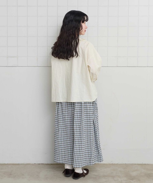 l'atelier du savon（アトリエドサボン）の「ちぢみギンガム　くしゅくしゅスカート（スカート・レディース・ブラック/レッド・FREE）」の9枚目の写真