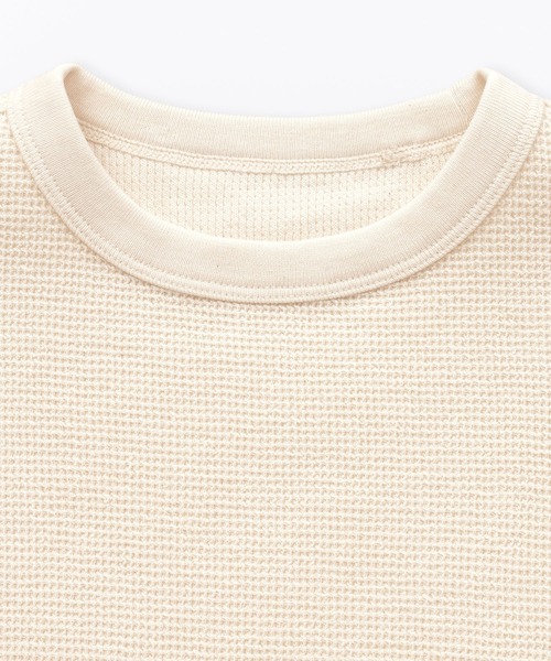 無印良品（ムジルシリョウヒン）の「ベビー　あたまするっとワッフル編みクルーネック半袖Ｔシャツ（Tシャツ/カットソー・キッズ・ピンク系/キナリ/イエロー/カーキ系/ブルー系/グレー系・80/90/100）」の8枚目の写真