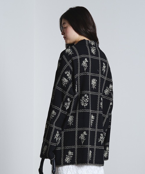 ROSE BUD（ローズバッド）の「(mag.by c)EMBROIDERY L/S SHIRT（パーカー・レディース・オフホワイト/ブラック・ONE SIZE）」の14枚目の写真