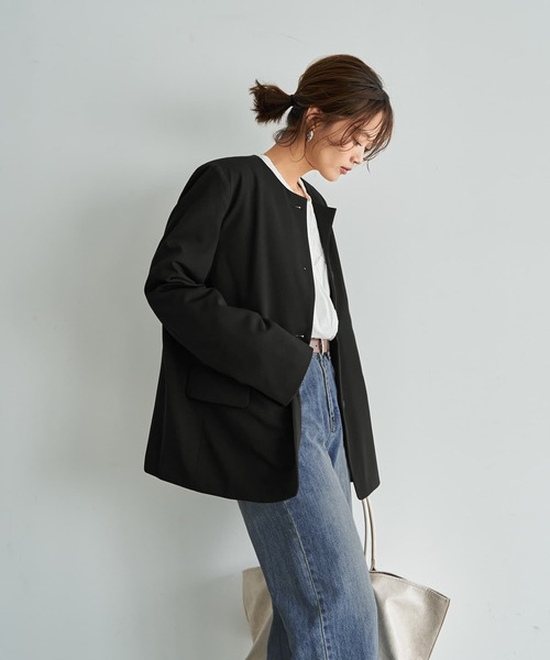 STYLE DELI(スタイルデリ)の「【LUXE】ラウンドネックノーカラージャケット(ノーカラージャケット・レディース・ブラック/チャコールグレー・FREE)」の6枚目の写真
