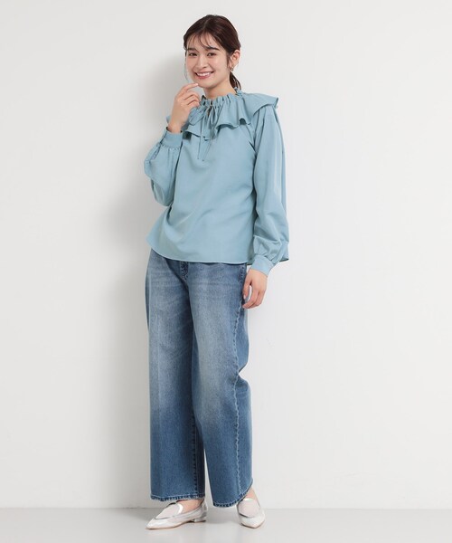 THE SHOP TK （ザ ショップ ティーケー ）の「大人のフェミニンカジュアルに エアリーフリルブラウス（シャツ/ブラウス・レディース・サックスブルー/ライトベージュ/オフホワイト・13/12）」の17枚目の写真