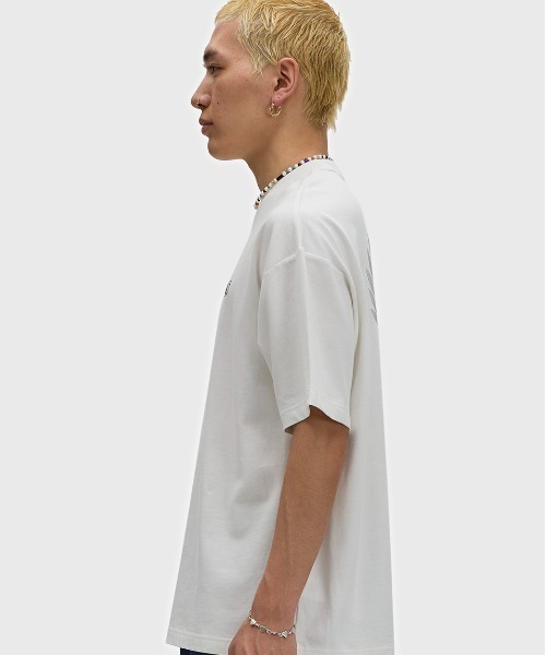 FRED PERRY(フレッドペリー)の「Back Print Laurel Wreath T-Shirt/バックプリントローレルリースTシャツ(Tシャツ/カットソー・メンズ・グレー/ホワイト・S/L/M)」の8枚目の写真