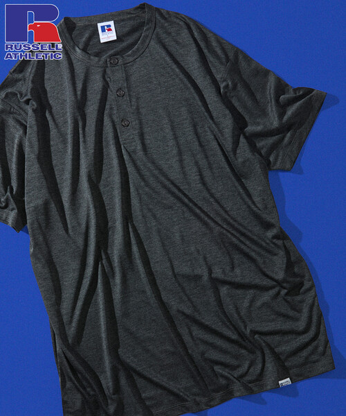Russell Athletic（ラッセルアスレティック）の「限定展開 RUSSELL ATHLETIC×FREAK'S STORE ラッセル アスレチック 別注 Dry-Power ヘンリーネック Tシャツ 吸湿速乾 消臭（Tシャツ/カットソー・メンズ・ホワイト/チャコールグレー/アッシュグレー・LARGE/MEDIUM/SMALL）」の4枚目の写真