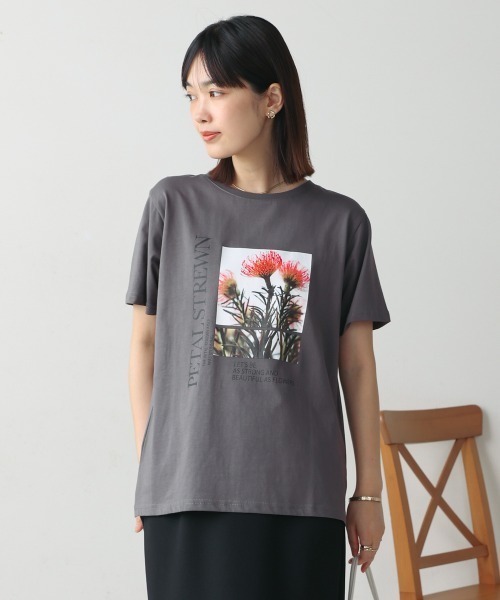 Bou Jeloud(ブージュルード)の「フォトフラワーTシャツ(Tシャツ/カットソー・レディース・チャコールグレー/オフホワイト・MEDIUM)」の19枚目の写真