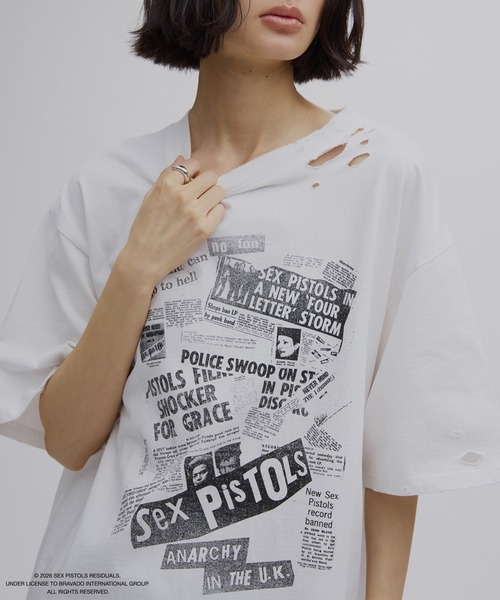 Ameri(アメリ)の「Sex Pistols DAMAGE OVERSIZE TEE(Tシャツ/カットソー・レディース・ホワイト/ブラック・FREE)」の5枚目の写真