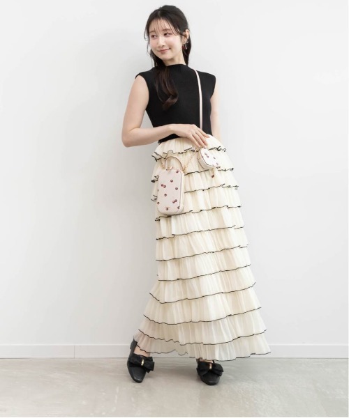 RANDA(ランダ)の「ティアードフリルドッキングワンピース(ワンピース・レディース・ブラック・FT/FREE)」の3枚目の写真