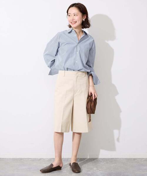 SLOBE IENA(スローブイエナ)の「《UVカット》ポプリン2WAYシャツ(シャツ/ブラウス・レディース・ネイビー/アイボリー/サックスブルー・FREE)」の4枚目の写真