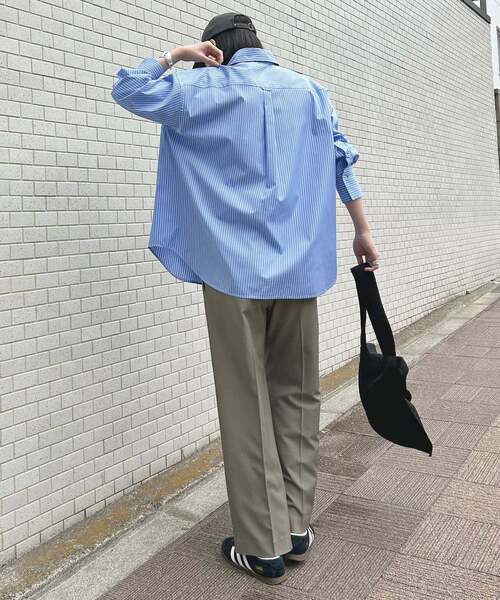 SLOBE IENA(スローブイエナ)の「《UVカット》ポプリン2WAYシャツ(シャツ/ブラウス・レディース・ネイビー/アイボリー/サックスブルー・FREE)」の21枚目の写真