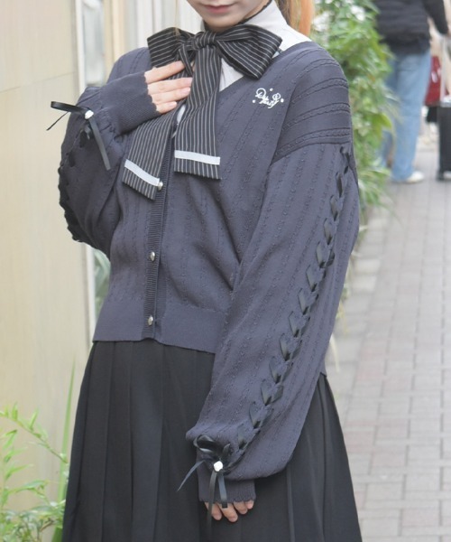 axes femme（アクシーズファム）の「ＵＶカット編み上げニットカーディガン（カーディガン/ボレロ・レディース・ホワイト/ピンク/ミント/チャコール・FREE）」の3枚目の写真