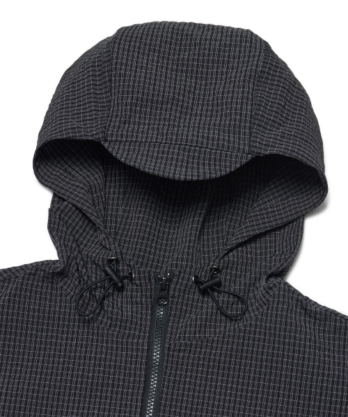 NOMANUAL(NOMANUAL)の「HOODED CHECK WIND JACKET - BLACK(ナイロンジャケット・レディース・その他・MEDIUM/LARGE/SMALL)」の4枚目の写真